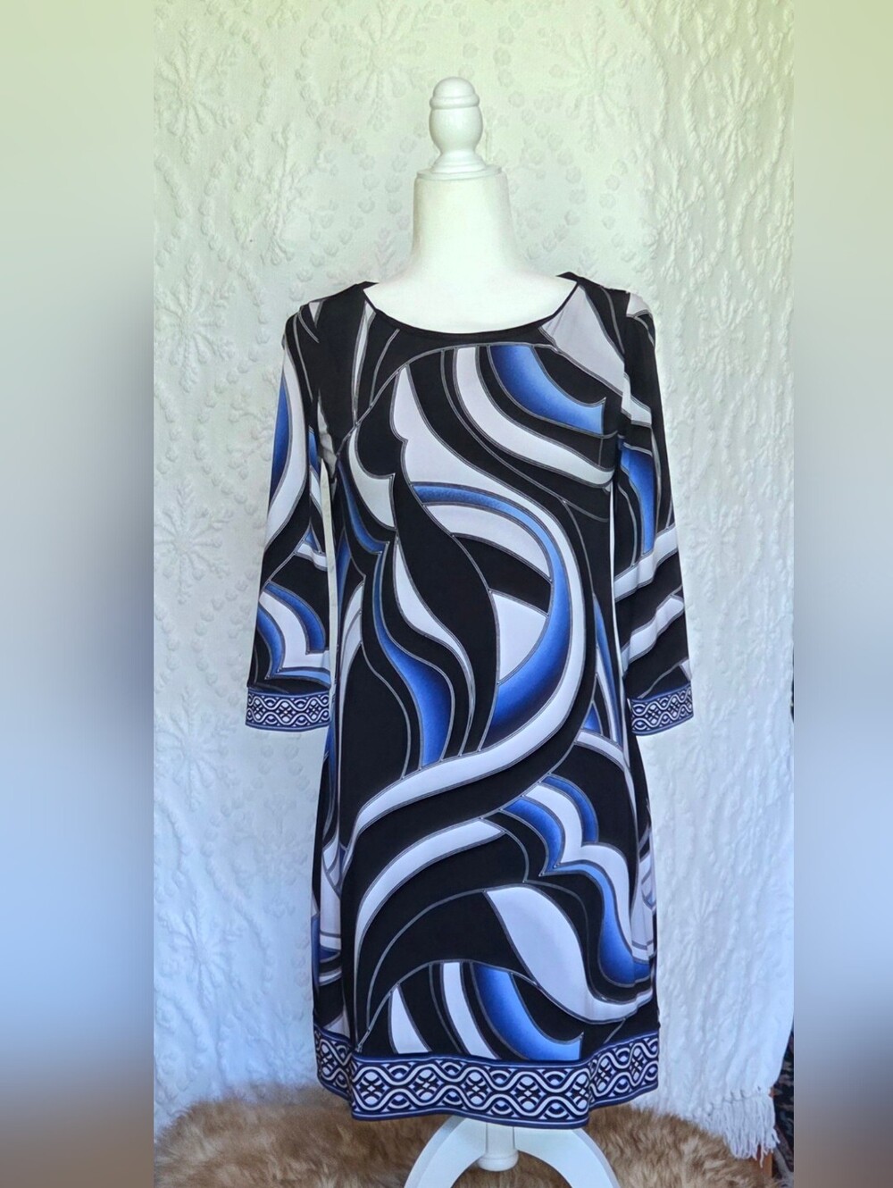 White House Black Market Blue & Black Abstract Long Sleeve Dress